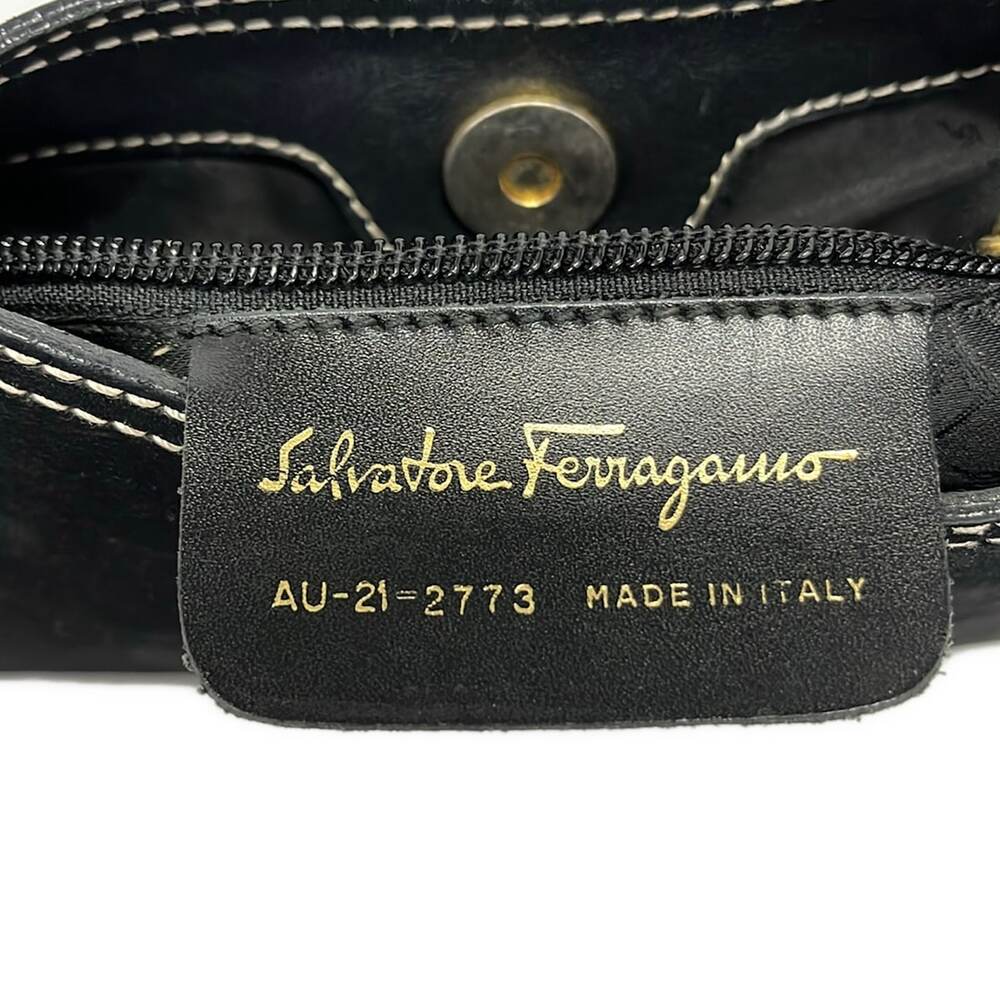 Salvatore Ferragamo Shoulder Bag Suede Leather - Picture 9 of 9